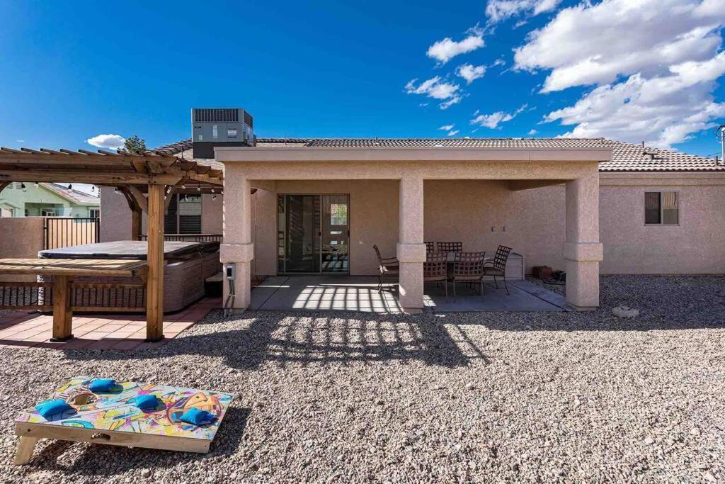 Hot Tub . Spacious . Pets . Central . Boat Parking Lake Havasu City Esterno foto